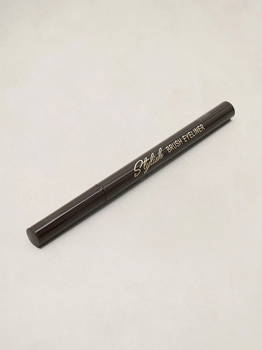 Stylish Brush Eyeliner Brown image 2