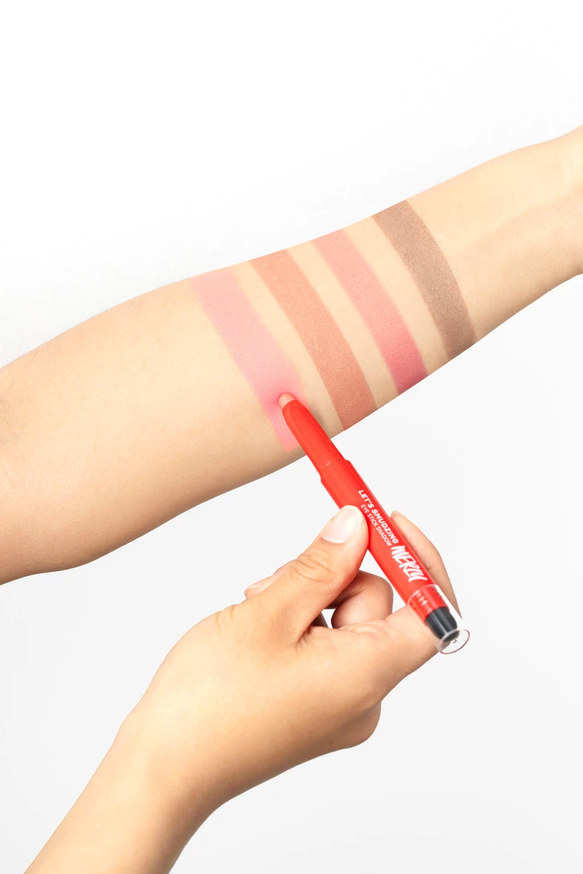 MERZY Let's Smudging Eye Stick Shadow Mochabrown image 9