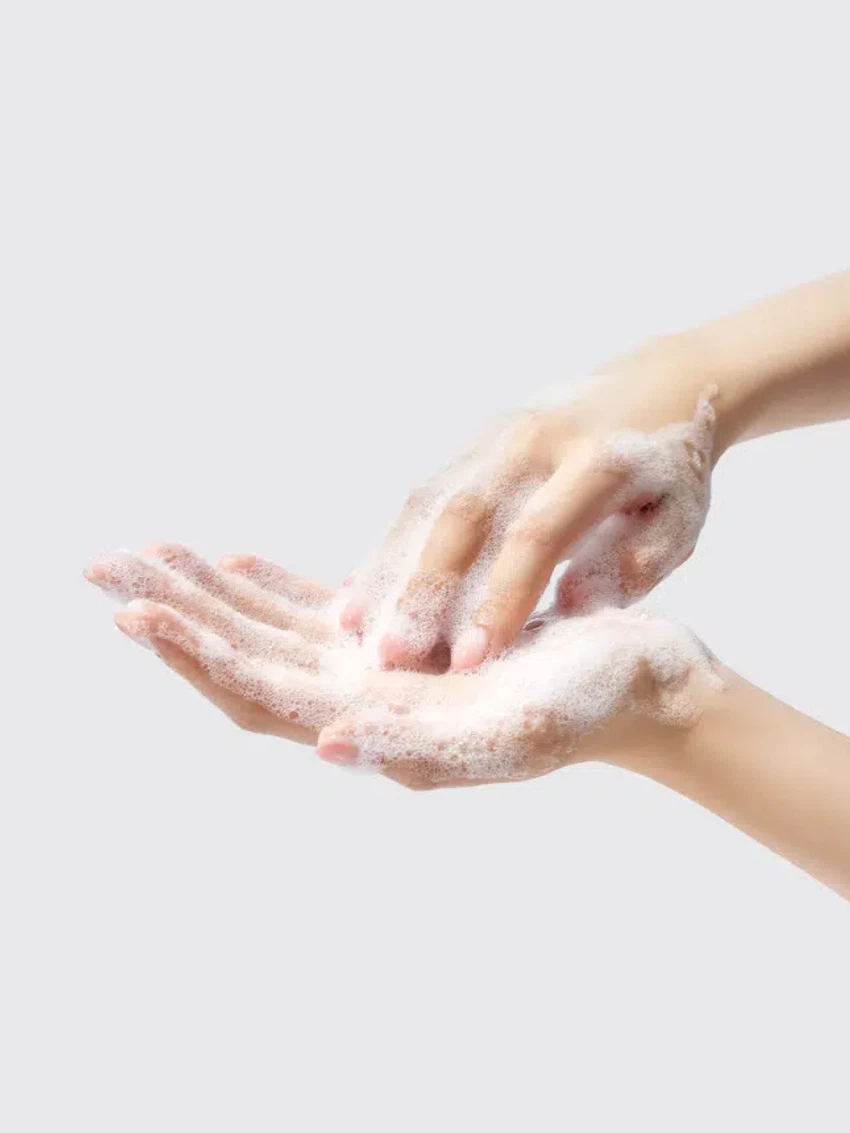 THE FACE SHOP Clear Rice Low-ph Care Cleansing Gel Foam 100 ml image 3