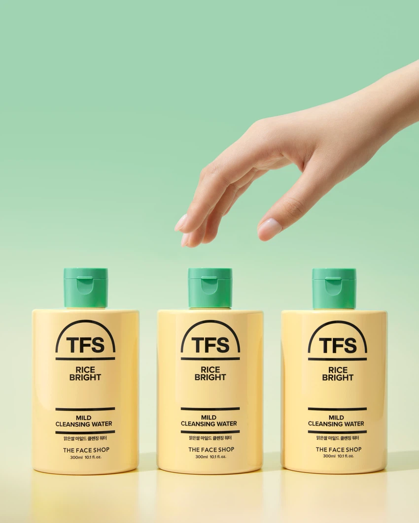 THE FACE SHOP Clear Rice Mild Cleansing Water 300 ml image 2